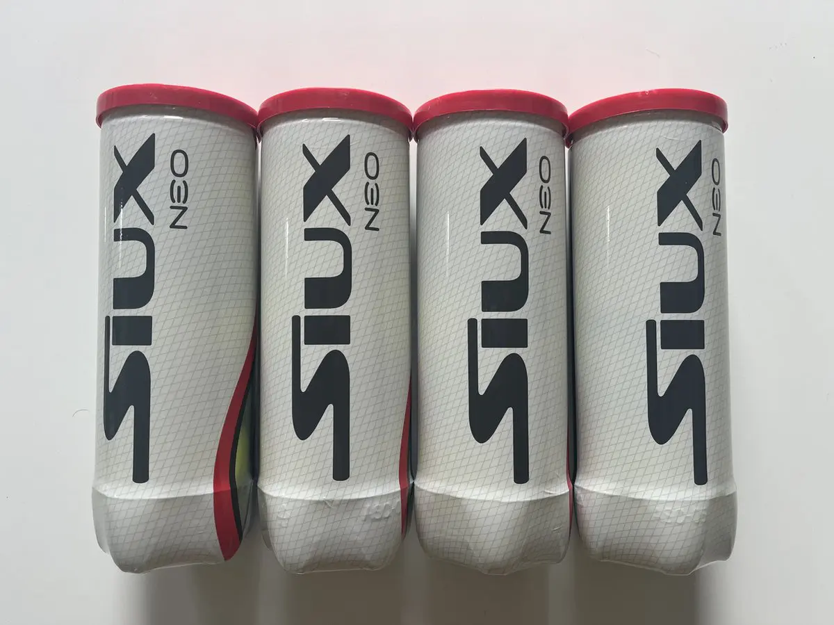 SIUX NEO Padel ballen - 12 ballen ( 4 blikken met 3 ballen)